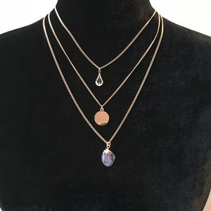 Set of 4 fashion necklaces